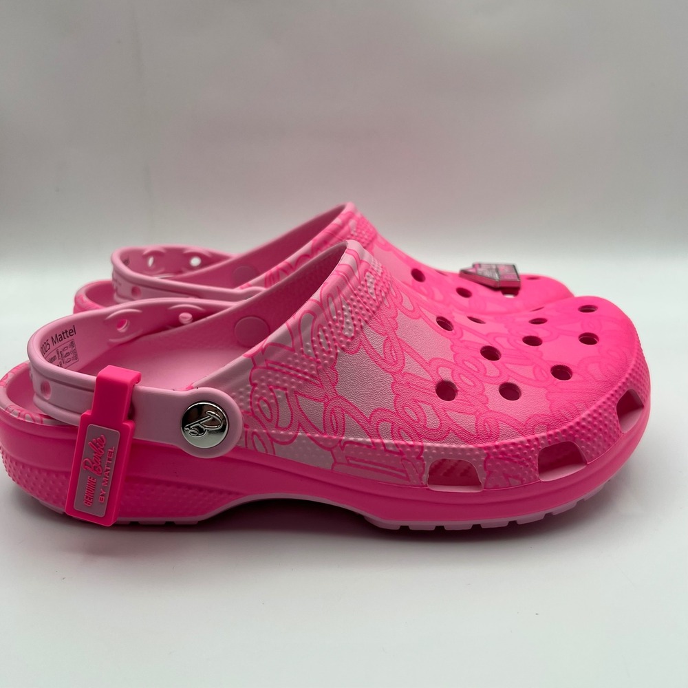Crocs Barbie Classic Clog Womens 9 Pink Logo Print Dreamhouse Jibbitz Charm